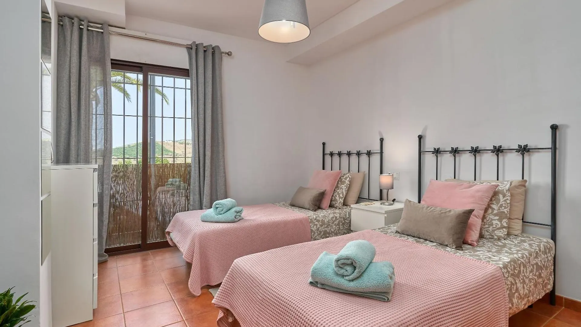 Garden Apartment In Frigiliana